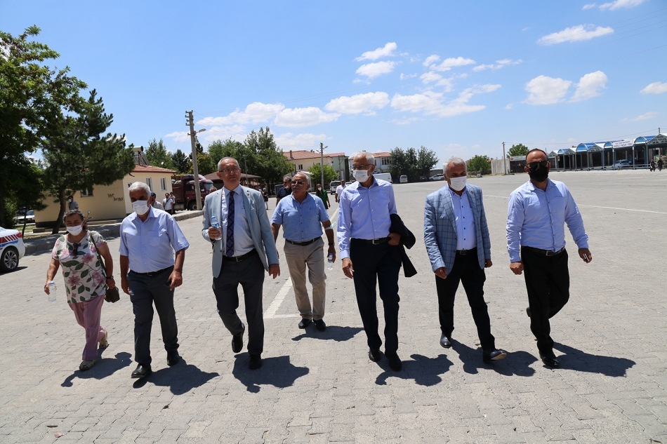Atila Sertel Niğde’nin köylerinde İzmir tarım modelini anlattı