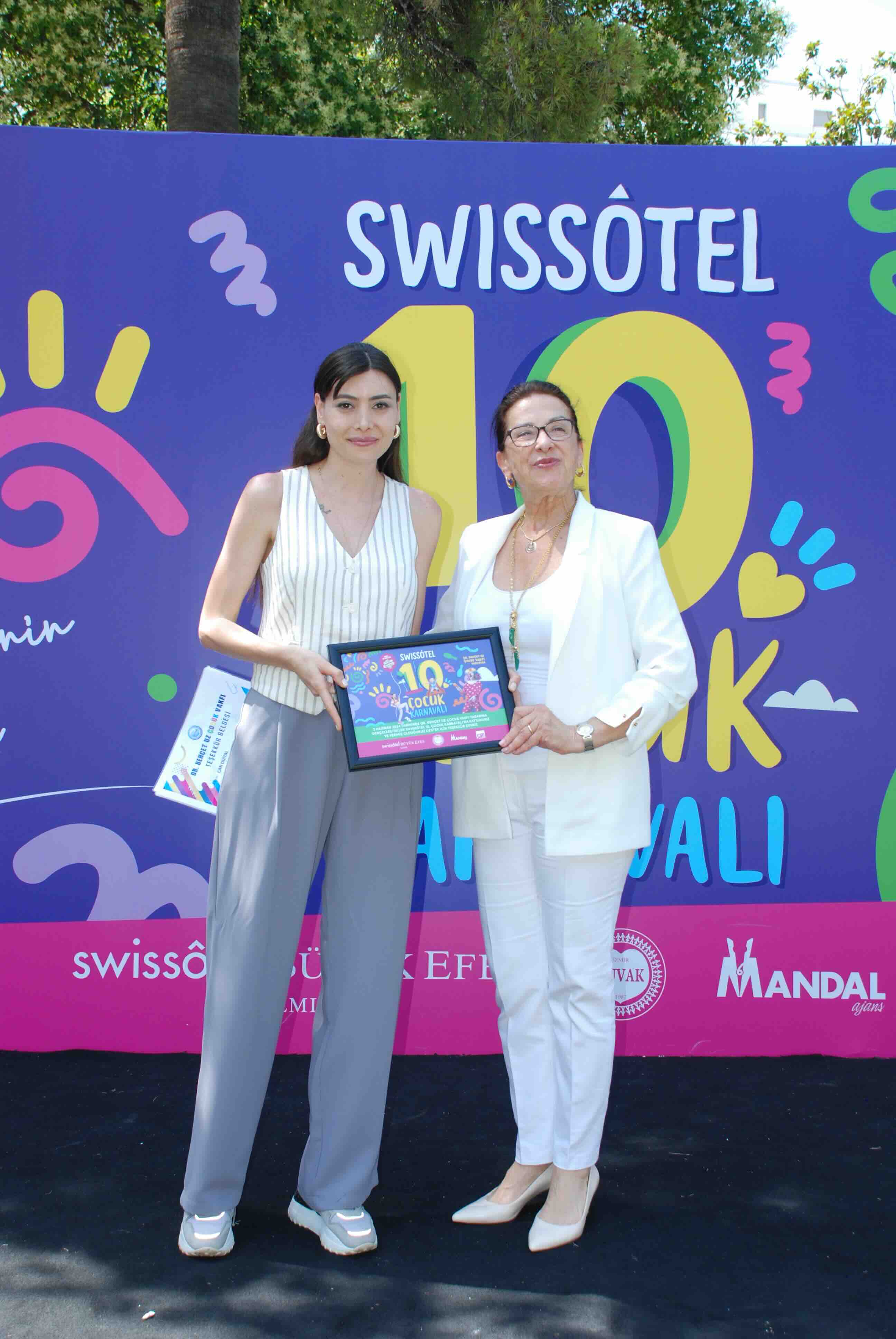 Swissôtel Büyük Efes Çocuk Karnavalı minik misafirlerini sınırsız eğlence ve mutlulukla buluşturdu