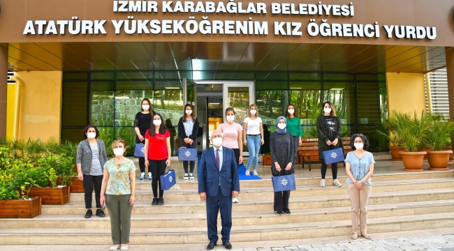 Başkan Selvitopu Hemşireler Günü’nü kutladı