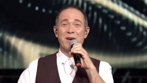 Sümer Ezgü’den 19 Mayıs’a özel marş