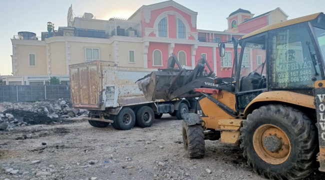 Moloz dökümünü iz süren zabıta engelledi