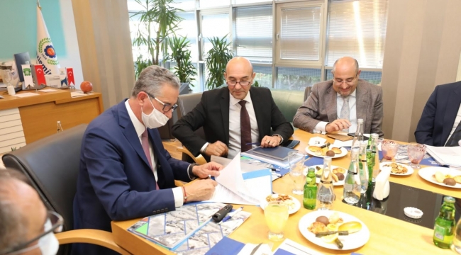 Başkan Tunç Soyer ve bürokratları, Gaziemir Belediye Başkanı Halil Arda ile buluştu, Gaziemirlilere müjde verdi