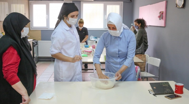 (Foto Galerili Haber) Kadınlar iş hayatı için ilk adımı Buca’da attı