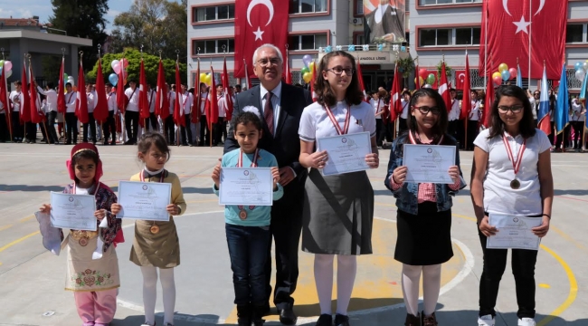 Karabağlar Belediyesi 10 Kasım nedeniyle kompozisyon yarışması düzenledi