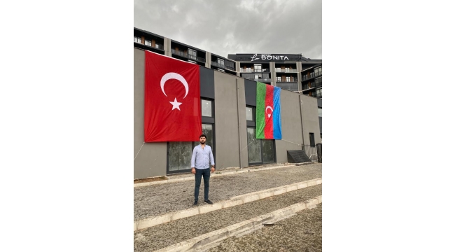 La Bonita'da Azerbaycan bayrağı dalgalanıyor