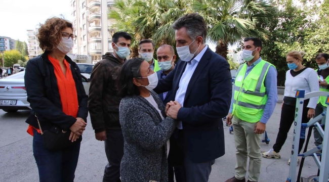 (Foto Galerili Haber) Başkan Sandal, 3 gündür uyumadan yardıma koşuyor