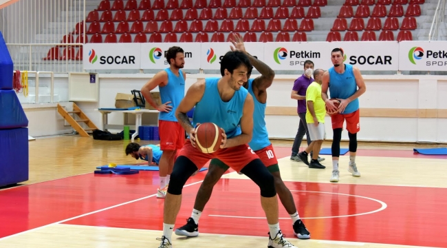 Aliağa Petkim Spor, Bahçeşehir Kolejini konuk ediyor
