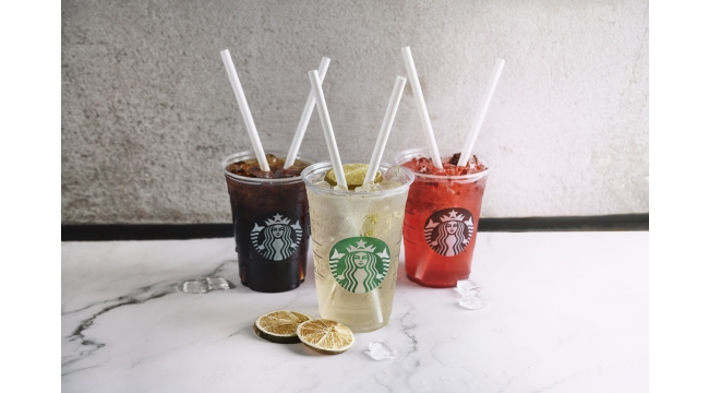 Starbucks’da artık sadece kâğıt pipet var!