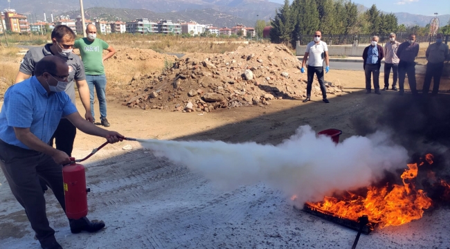 (Foto Galerili Haber) Büyükşehir’den muhtarlara afet eğitimi