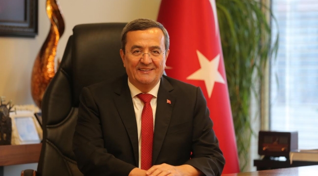 Kahvecilerin çayı şekeri Başkan Batur’dan