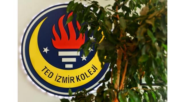 TED İzmir Koleji’ne uluslararası birincilik