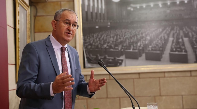 (Foto Galerili Haber) Bergamalı köylülerin arazi direnişine CHP'li Sertel'den destek