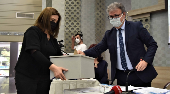 (Foto Galerili Haber) Bornova’da encümen ve komisyon üyeleri belirlendi