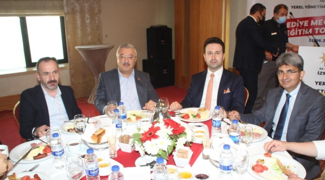 AK Parti İzmir'den yerel yönetimler zirvesi