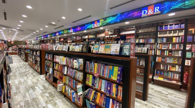 D R In Istinyepark Izmir Deki Yeni Magazasi Iclal Aydin In Imza Gunu Ile Acilis Yapiyor Www Egemenlik Com Tr Haber Sitesi