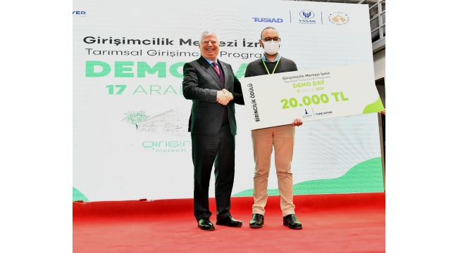 "Girişimcilik Merkezi İzmir"de ilk ödüller sahiplerini buldu