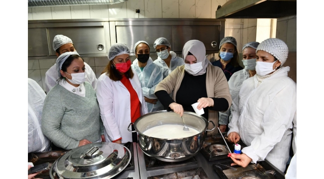 Çiğlili kadınlar peynir üretimine başladı