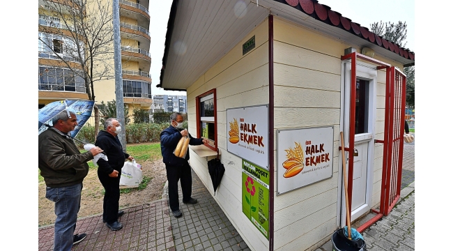 İzmir’in “Halk Ekmek” modeli yüzleri güldürdü