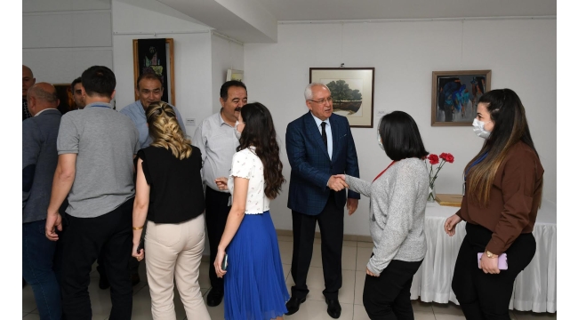 Karabağlar Belediyesi'nde bayramlaşma sevinci