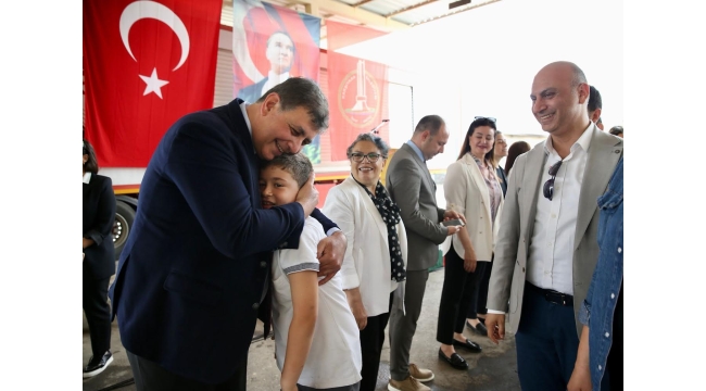 Karşıyaka Belediyesi'nde çifte bayram kutlaması