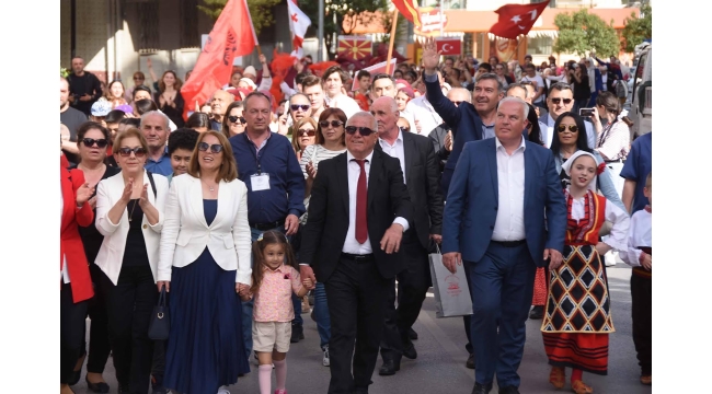 Kemalpaşa'da coşkulu 23 Nisan galası