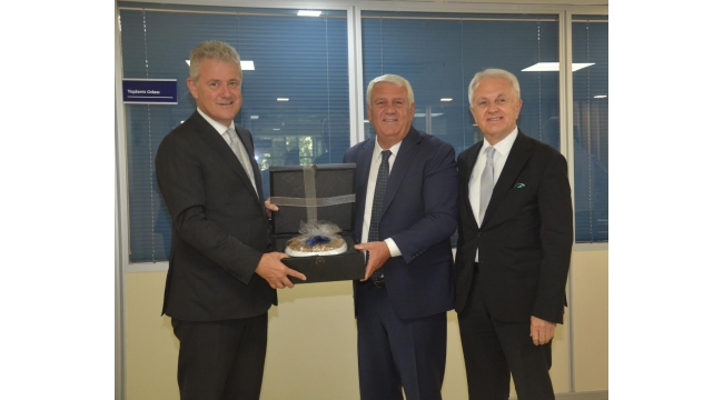 Özgener'den İESOB'ye nezaket ziyareti
