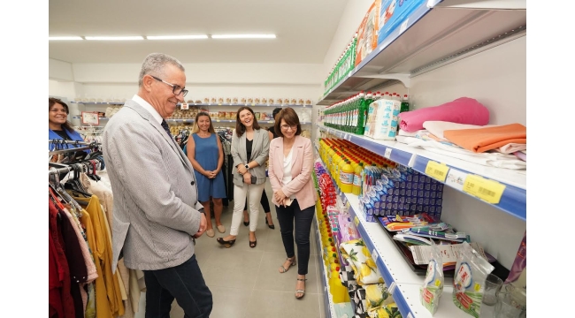 Gaziemir’in “İyilik Kapısı” Sosyal Market 2 yaşında