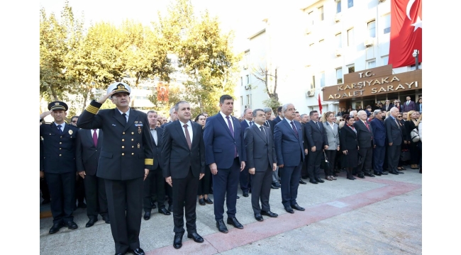 Karşıyaka'da yaşam, 9'u 5 geçe durdu