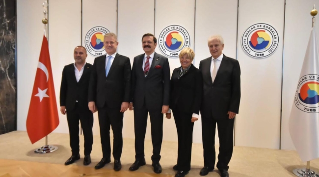 TOBB Başkanı Hisarcıklıoğlu: “İzmir’de imrenilecek bir birliktelik var”