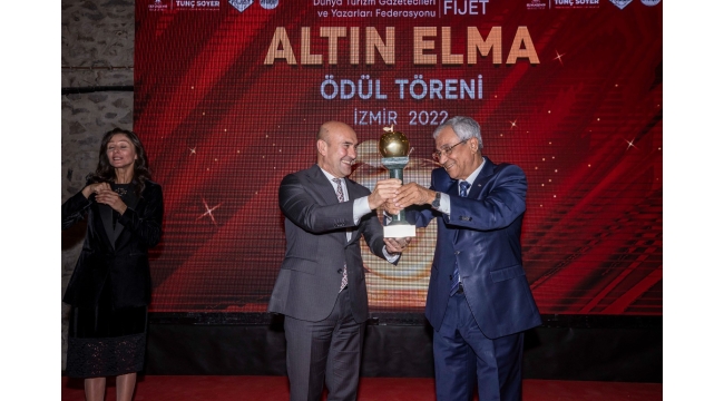 Turizmin Oscar ödülü İzmir Büyükşehir Belediyesi’ne