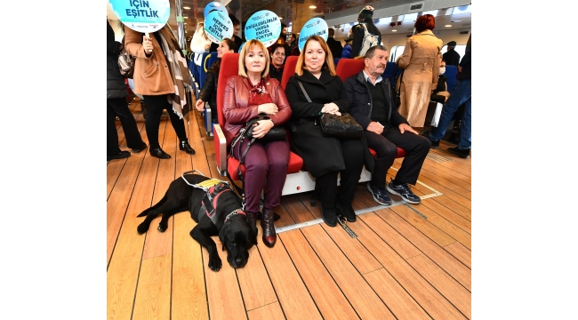 Rehber köpekler toplu ulaşımda