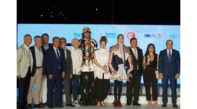 “SEED” temalı 17’inci EİB Moda Tasarım Yarışmasının kazananı Mirey Demirci oldu
