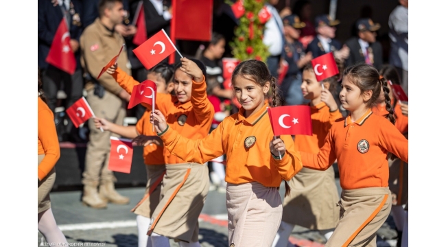 Cumhuriyet coşkusu İzmir’in her yerine yayılacak