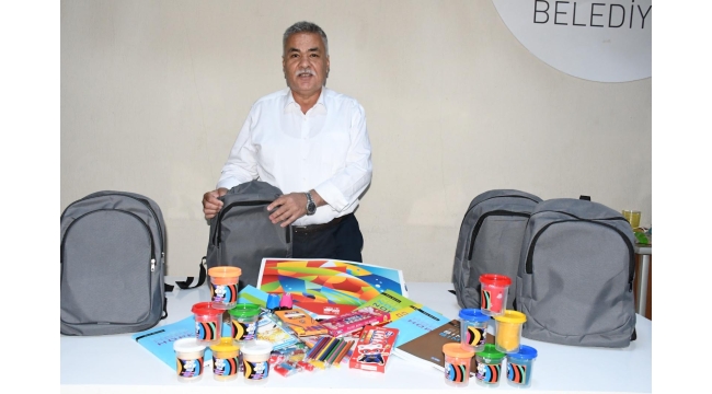 Torbalı’da öğrencilere kırtasiye desteği