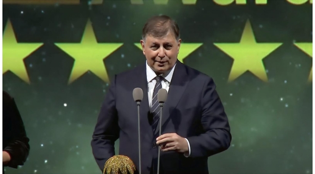 Başkan Tugay’a bir ödül daha!