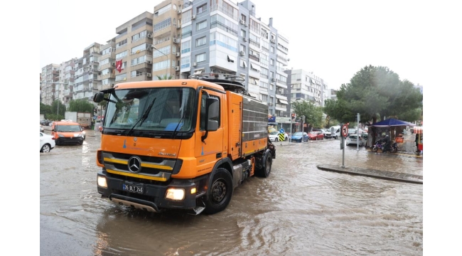 İzmir'de metrekareye 58,5 kilogram yağış düştü
