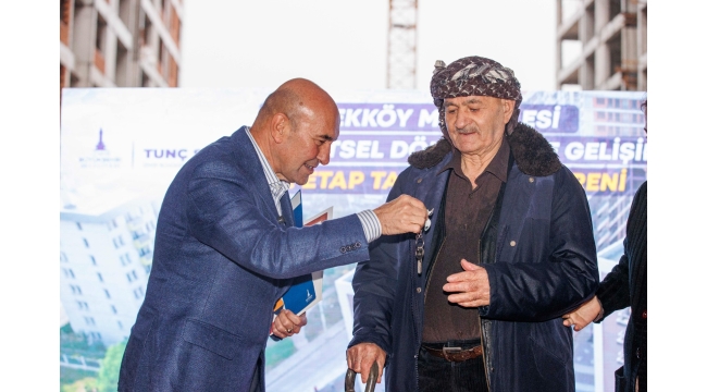 Soyer tapu dağıttı dua aldı