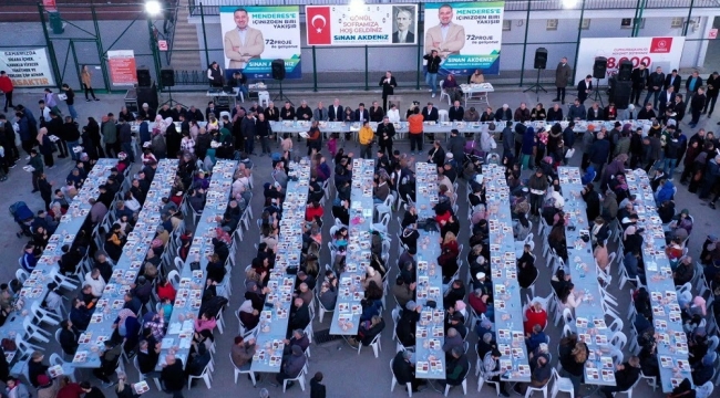 Büyük iftara binlerce kişi katıldı