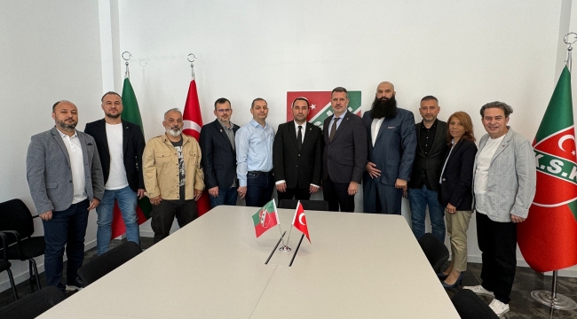 TSYD İzmir Şubesi, Karşıyaka Spor Kulübü'nü ziyaret etti 
