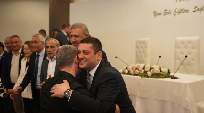 Başkan Demir belediye personelleri ile bayramlaşt