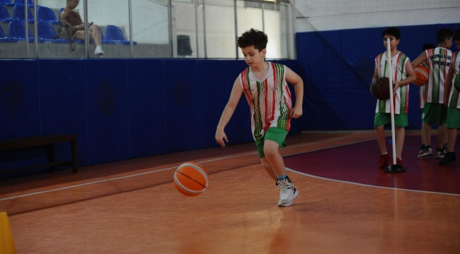 Karşıyaka'da sporla iç içe nesiller yetişiyor