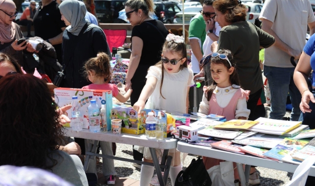 Çocuklar takas pazarında buluştu