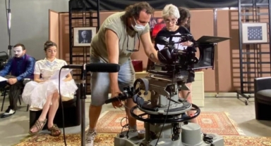 Genç Yönetmen İzel Yücel özgün filmleri ile dikkat çekiyor