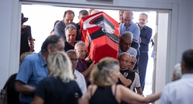 Başkan Tugay’dan hocası Emel Tümbay’a duygusal veda