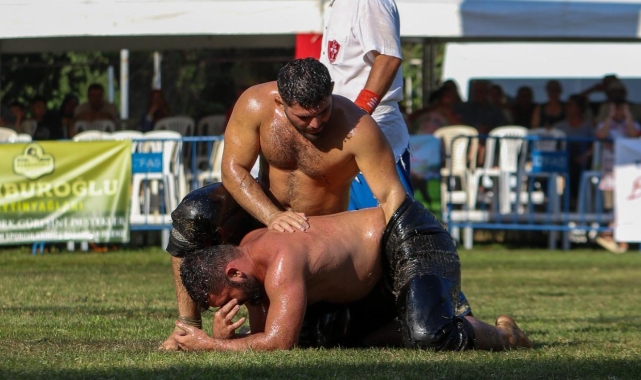Yağlı güreş şöleninde başpehlivan Erkan Taş oldu