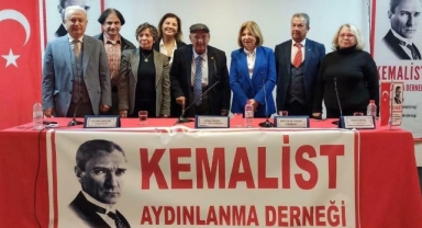 Duayen siyasetçiden CHP'ye uyarı