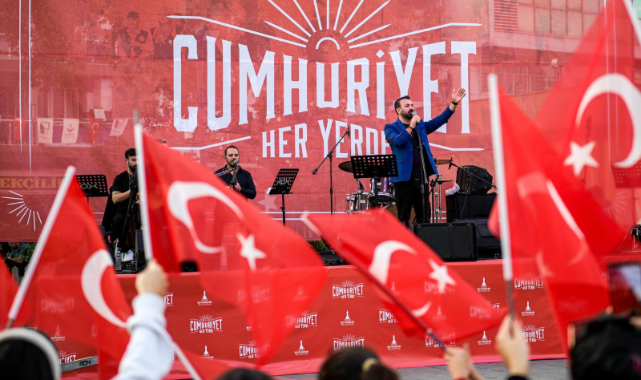 Cumhuriyet coşkusu başladı