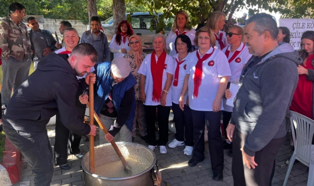 Cumhuriyeti şarkılarla, türkülerle kutladılar