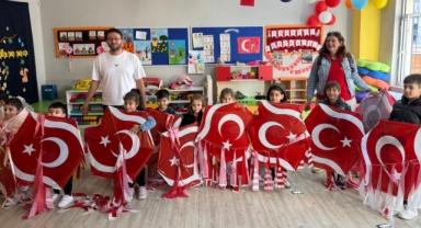 Dokuz Eylül Rotary ve Rotaract’tan renkli uçurtma şenliği