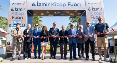 İzmir’de kitap ve edebiyat dolu günler başladı